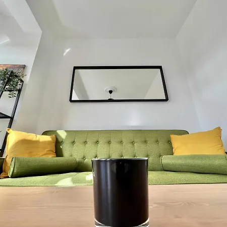 Door Coruna アパート *